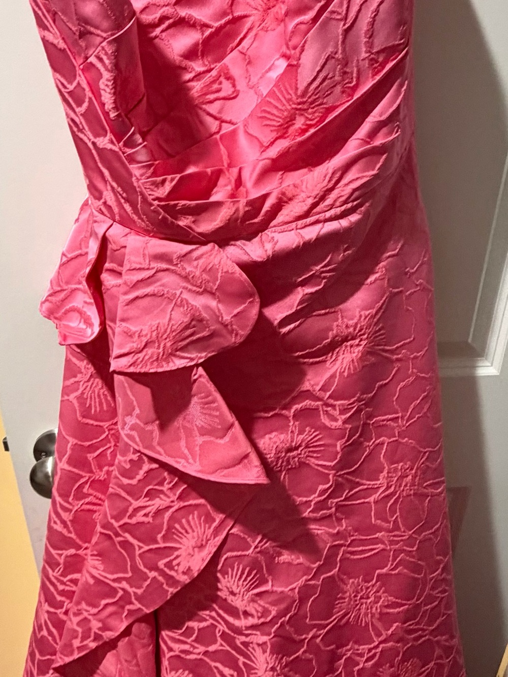 Monique Lhuillier Hot Pink Textured A-Line Prom Dress
